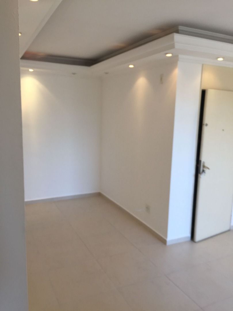 Apartamento à venda com 2 quartos, 57m² - Foto 1