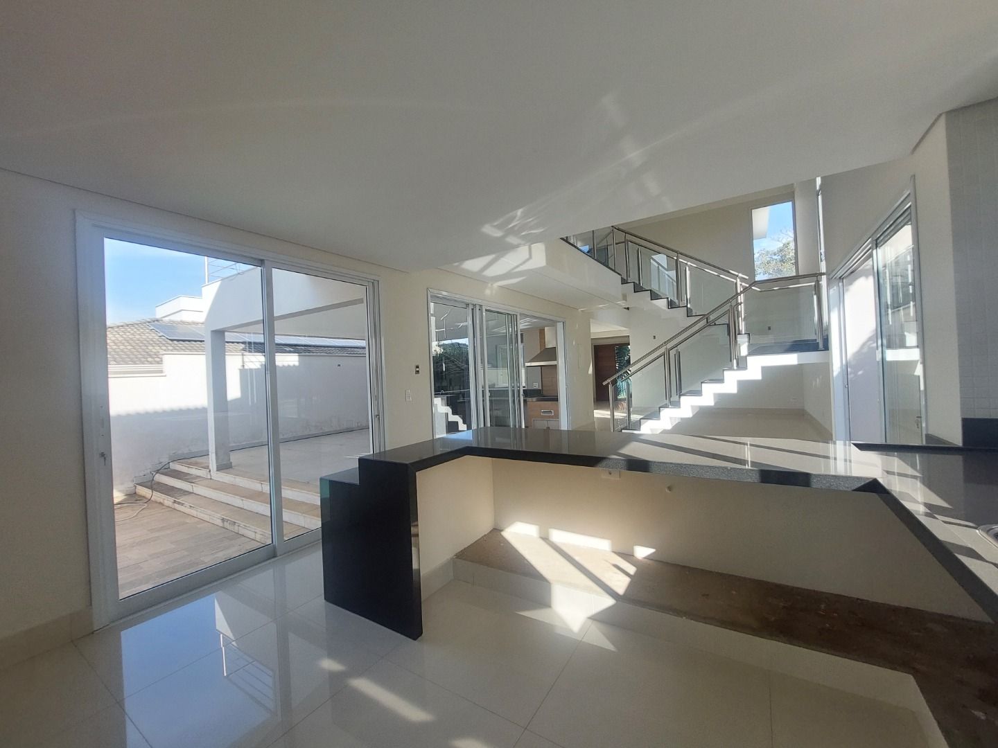 Casa de Condomínio à venda com 3 quartos, 290m² - Foto 28