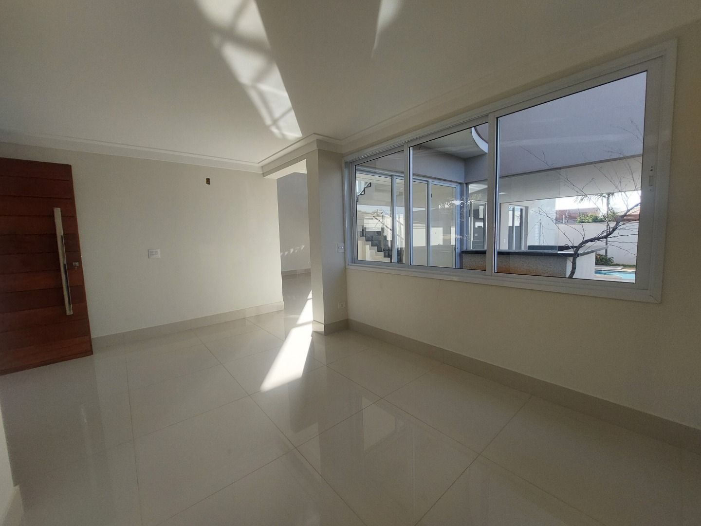 Casa de Condomínio à venda com 3 quartos, 290m² - Foto 4