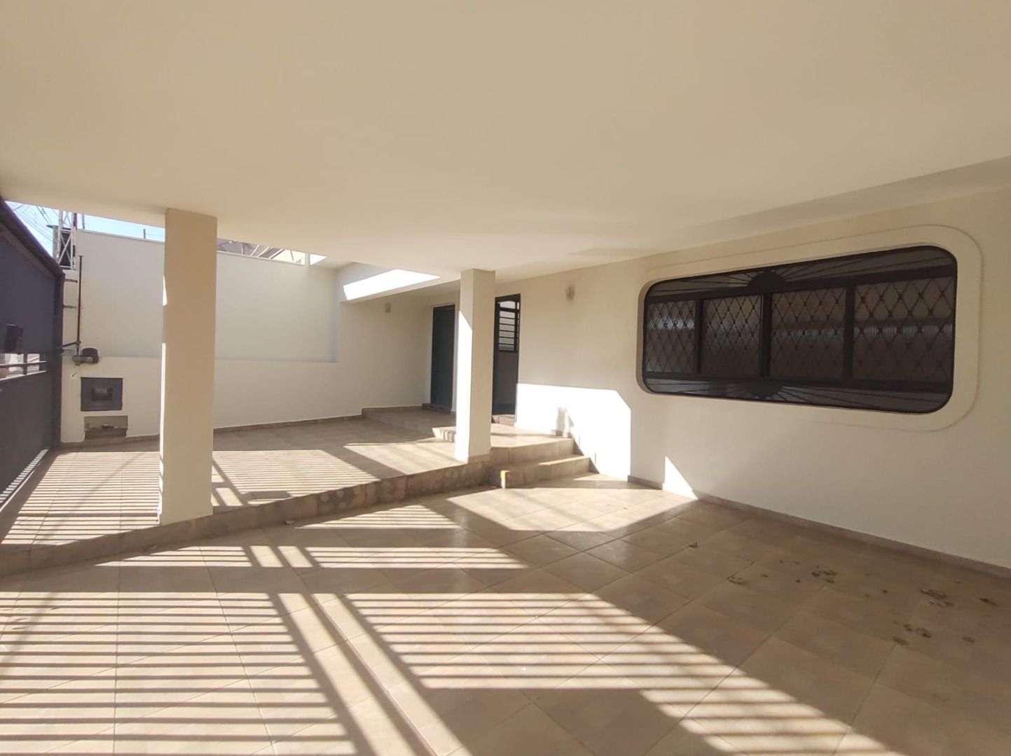 Casa para alugar com 3 quartos, 200m² - Foto 3