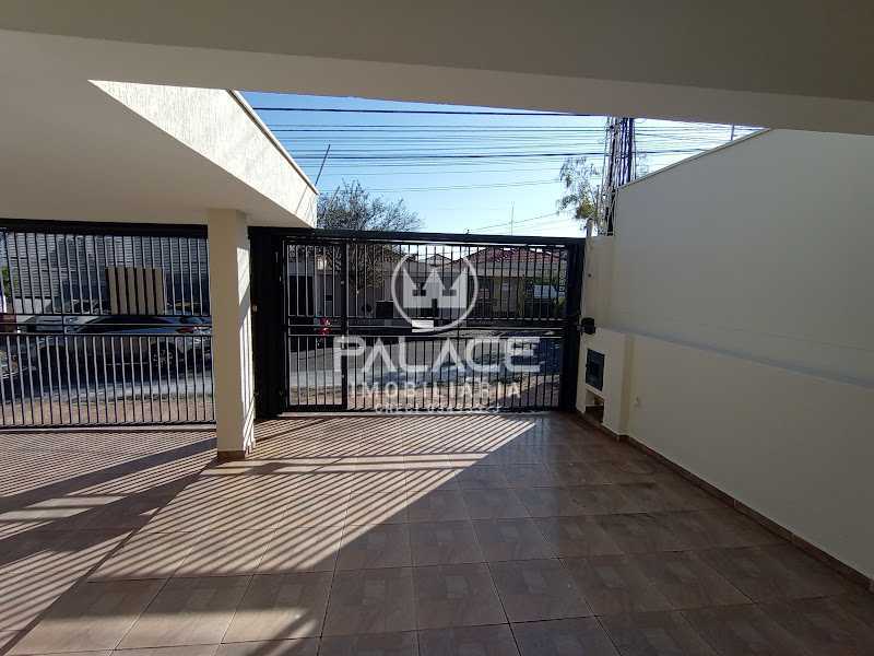 Casa para alugar com 3 quartos, 200m² - Foto 1