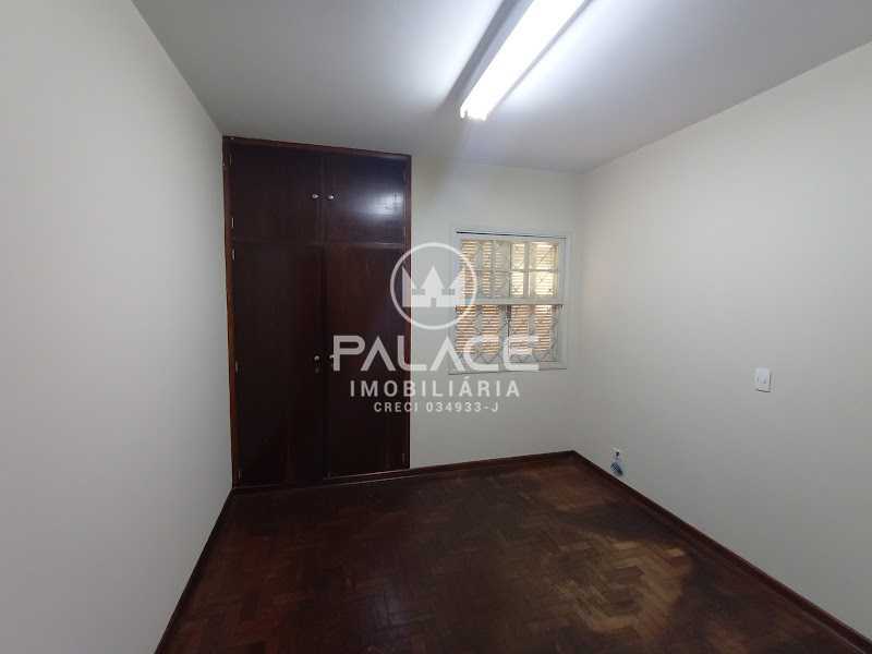 Casa para alugar com 3 quartos, 200m² - Foto 11