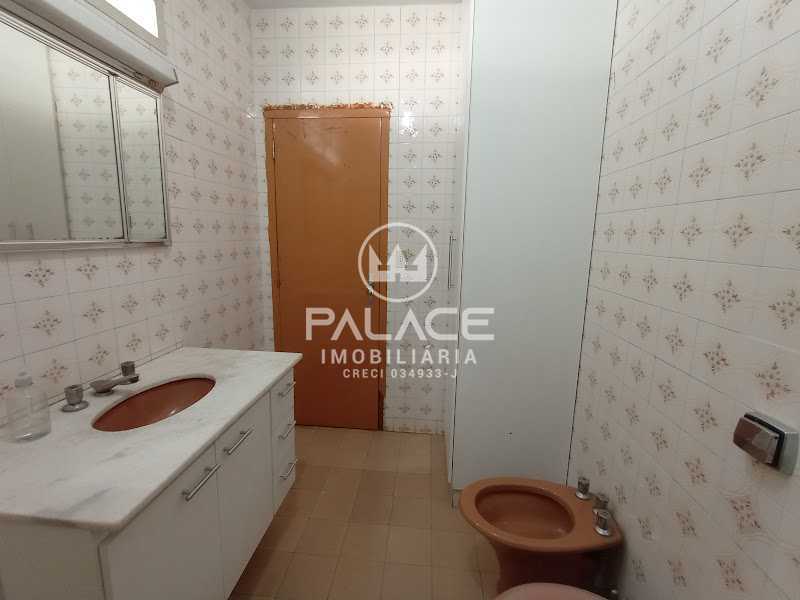 Casa para alugar com 3 quartos, 200m² - Foto 14