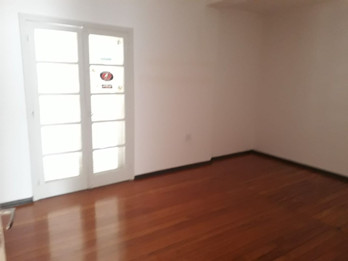 Casa para alugar com 4 quartos, 300m² - Foto 16