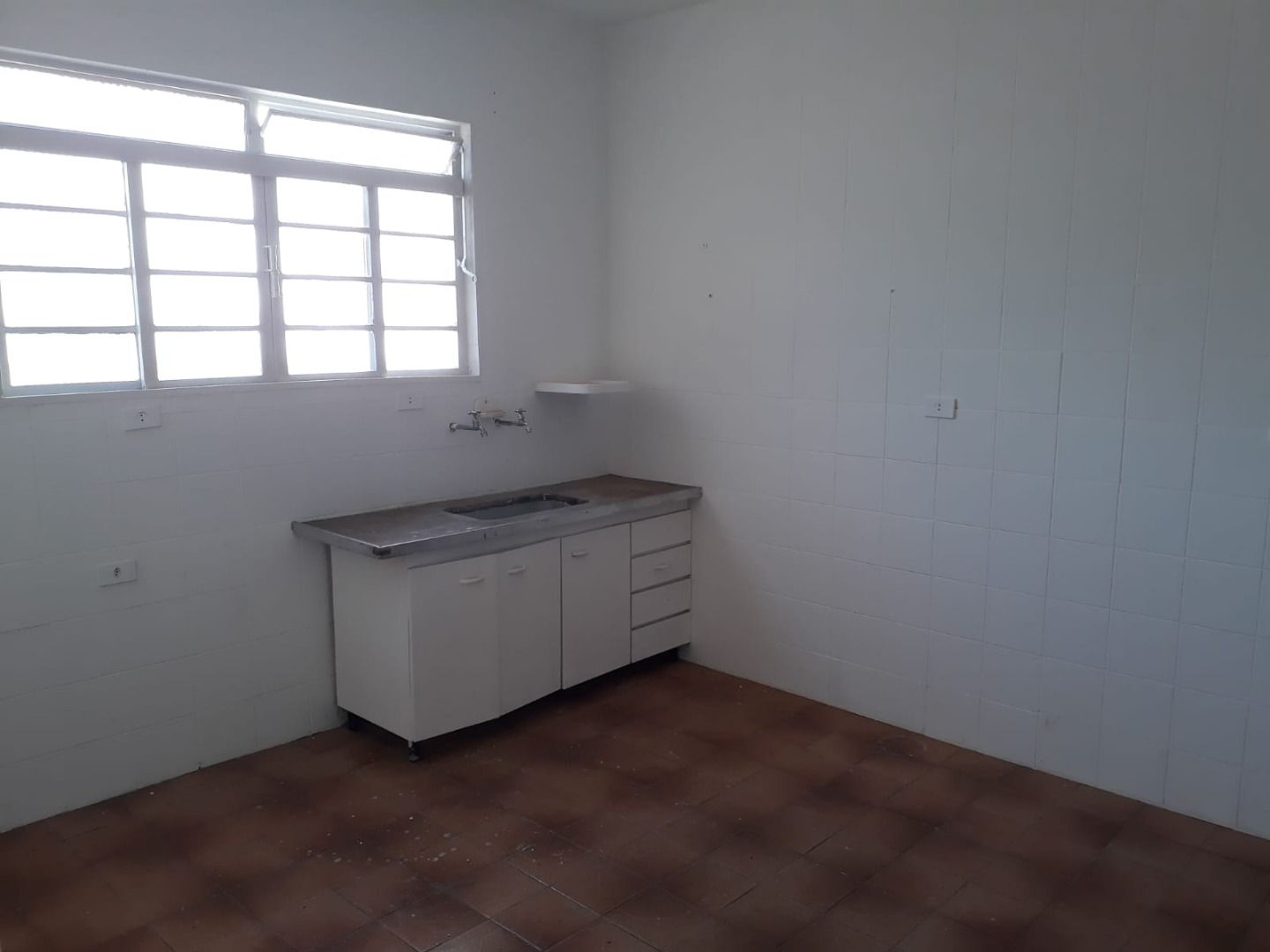 Casa para alugar com 4 quartos, 300m² - Foto 21