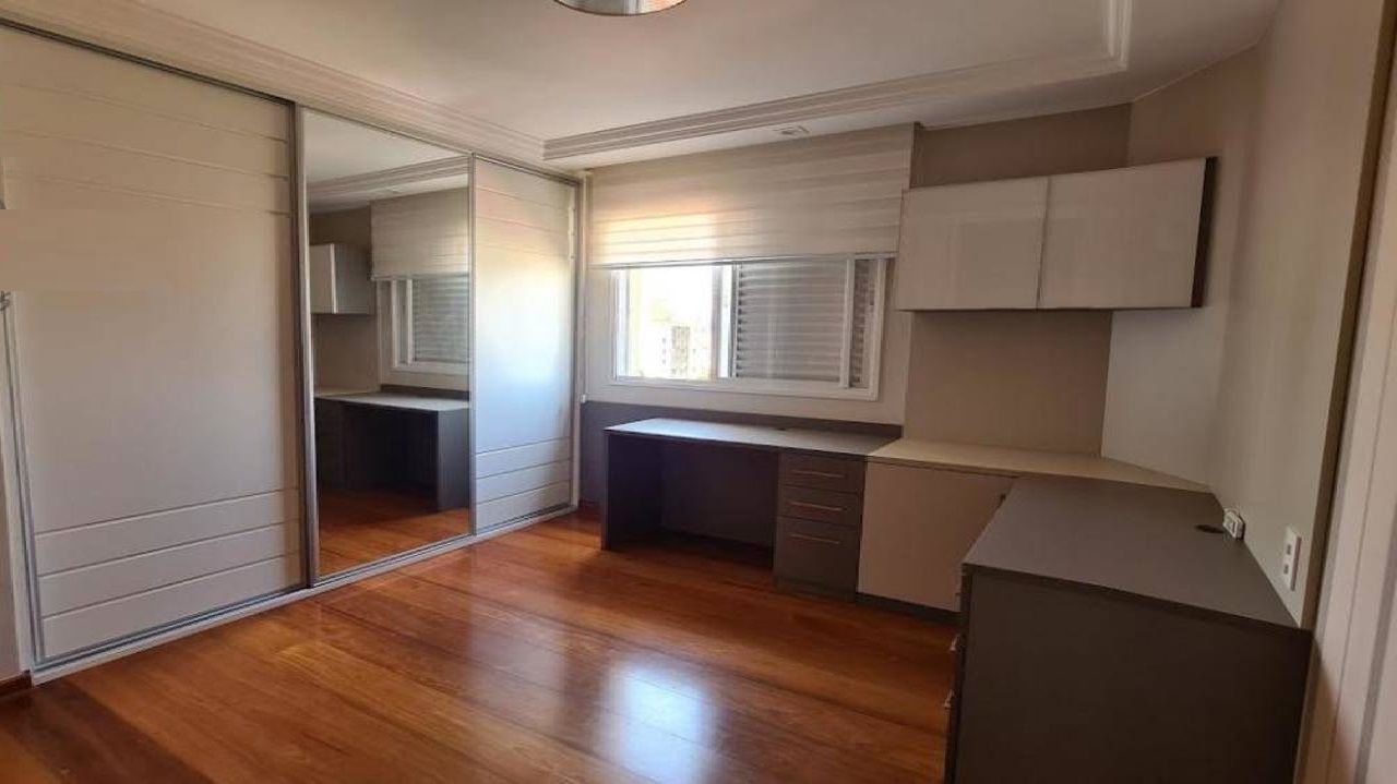 Apartamento à venda com 3 quartos, 146m² - Foto 9