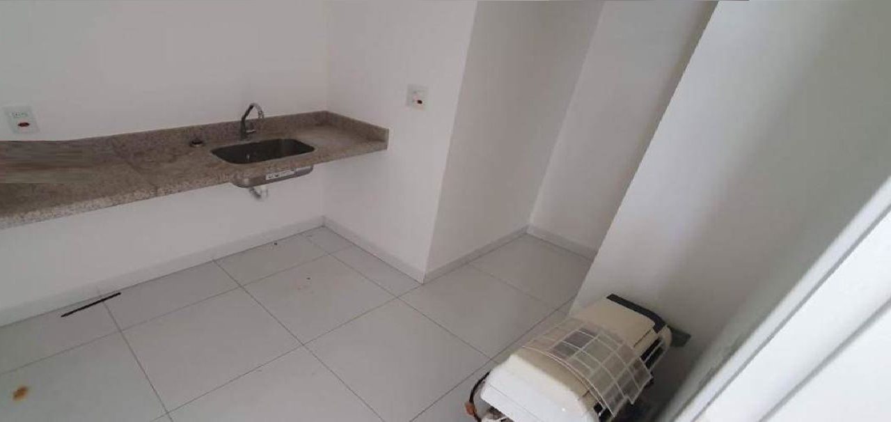 Casa Comercial à venda com 4 quartos, 305m² - Foto 4