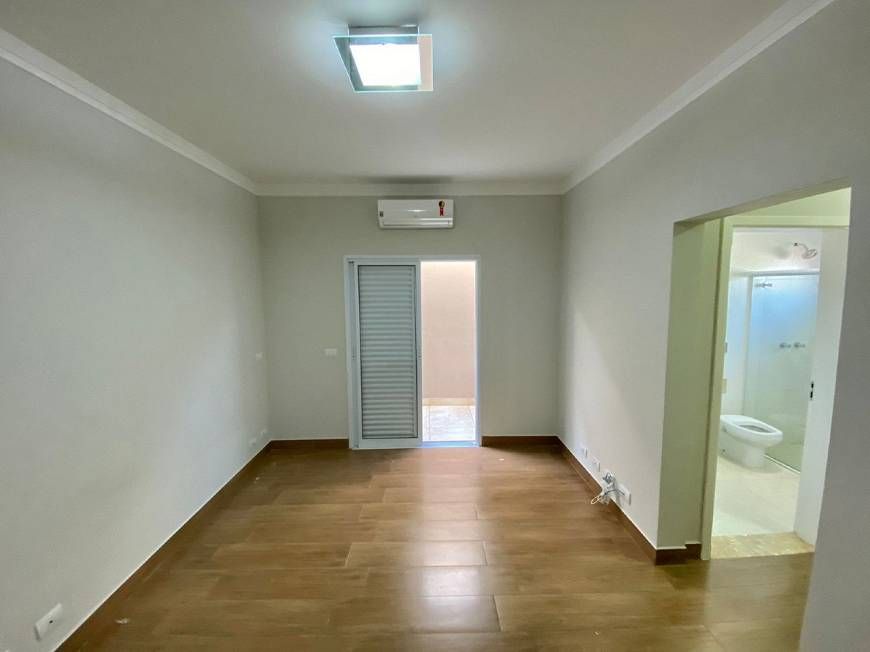 Casa à venda com 3 quartos, 200m² - Foto 15