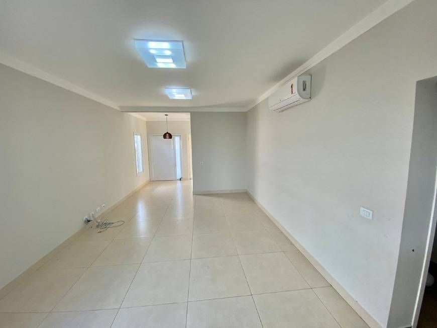 Casa à venda com 3 quartos, 200m² - Foto 24