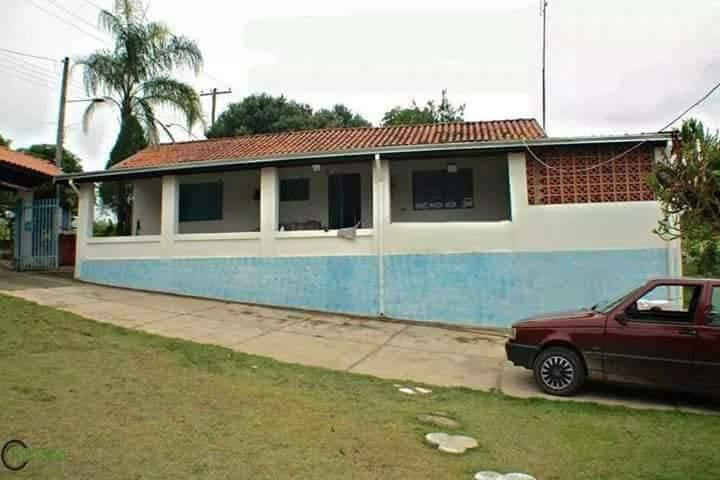 Chácara à venda com 5 quartos, 250m² - Foto 1