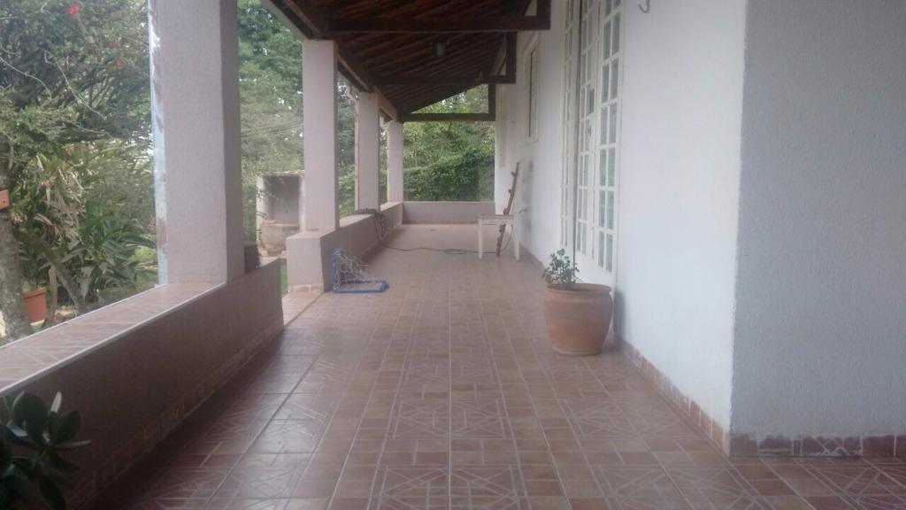 Chácara à venda com 3 quartos, 300m² - Foto 4