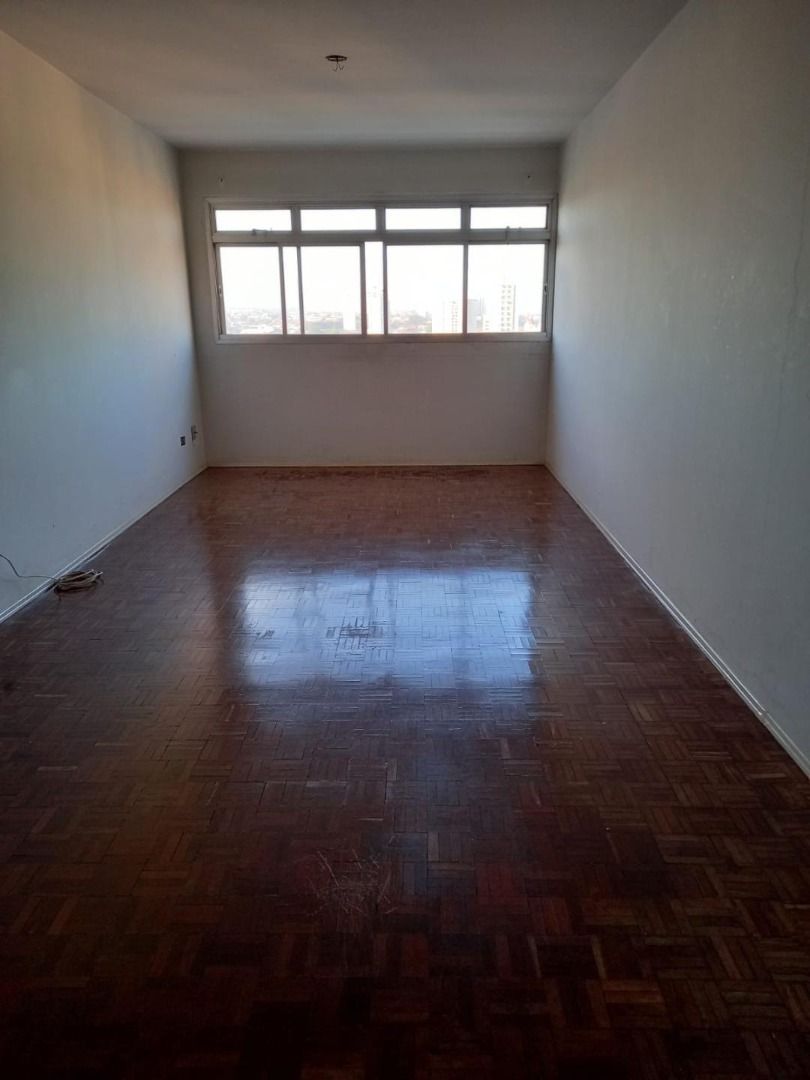 Apartamento à venda com 3 quartos, 131m² - Foto 3