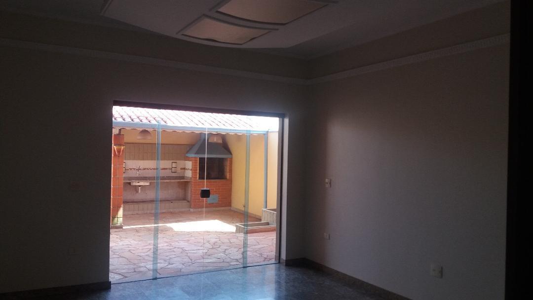 Casa à venda com 4 quartos, 321m² - Foto 13