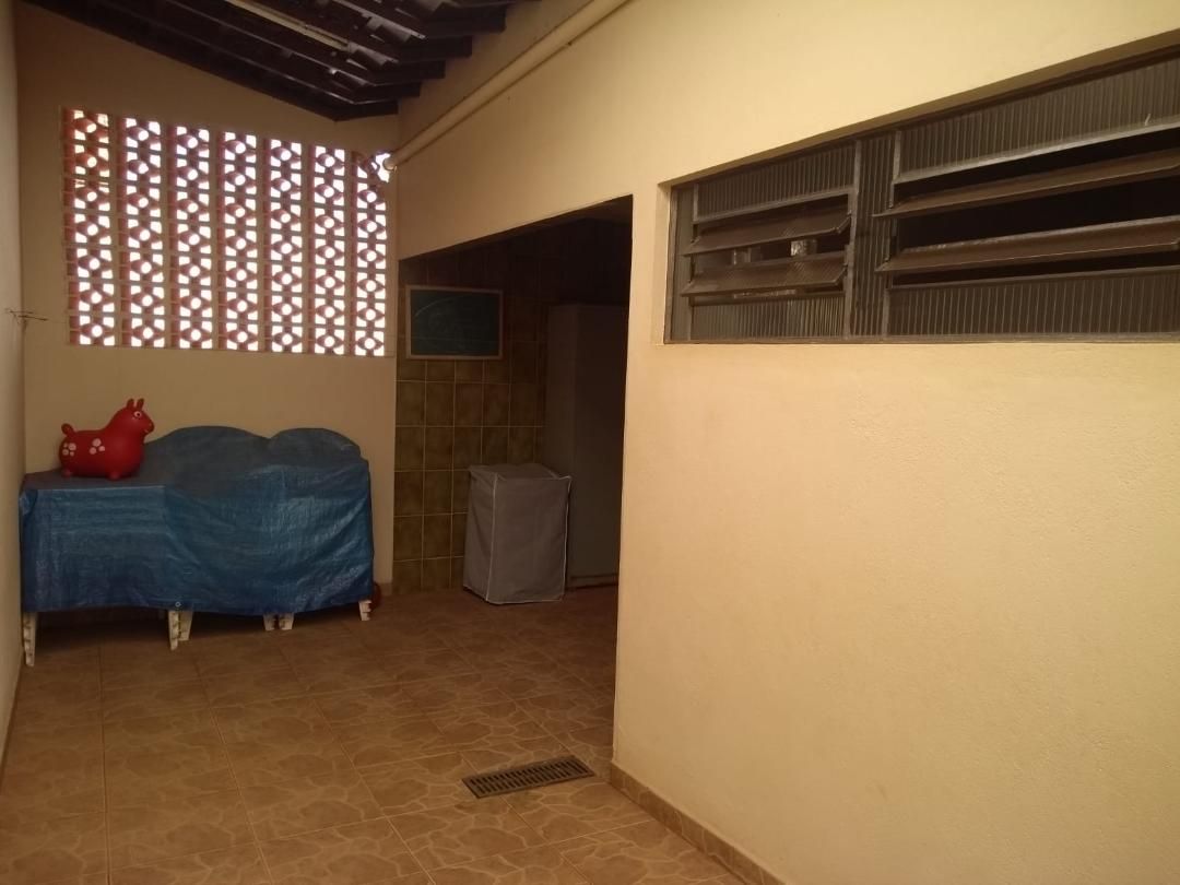 Chácara à venda com 3 quartos, 168m² - Foto 11