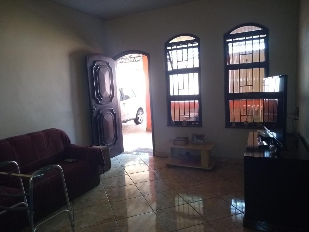 Chácara à venda com 3 quartos, 168m² - Foto 9