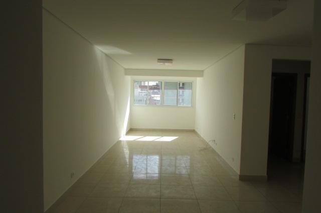 Apartamento à venda com 3 quartos, 109m² - Foto 1