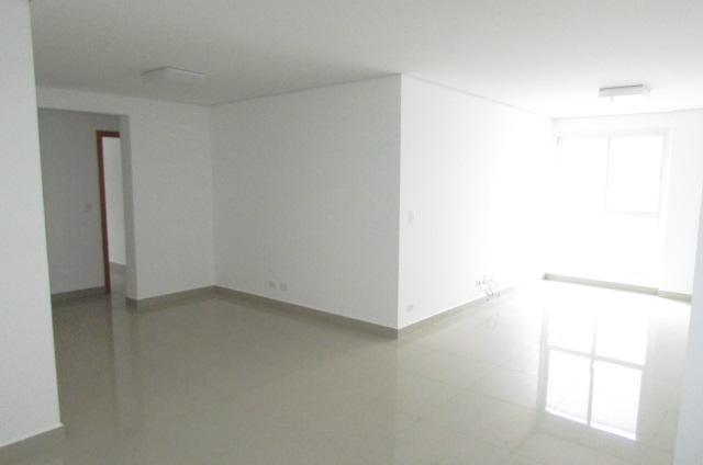 Apartamento à venda com 3 quartos, 109m² - Foto 1