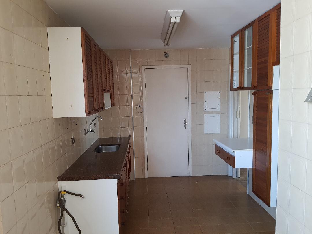 Apartamento à venda com 3 quartos, 144m² - Foto 6