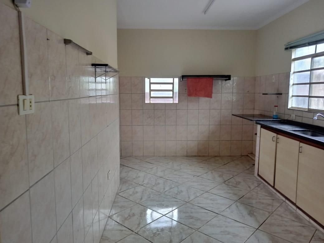 Chácara à venda com 2 quartos, 150m² - Foto 17