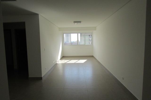 Apartamento à venda com 3 quartos, 109m² - Foto 2