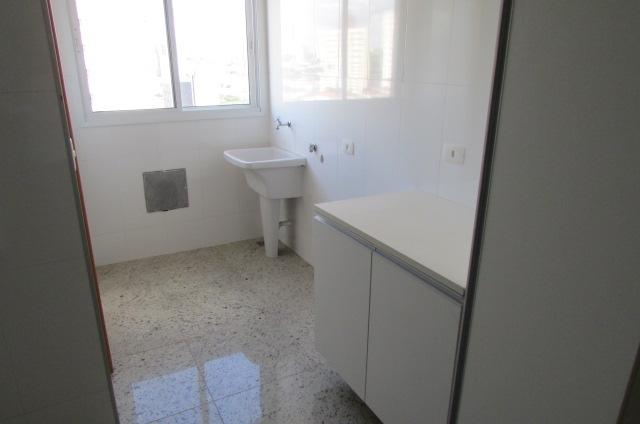 Apartamento à venda com 3 quartos, 109m² - Foto 4