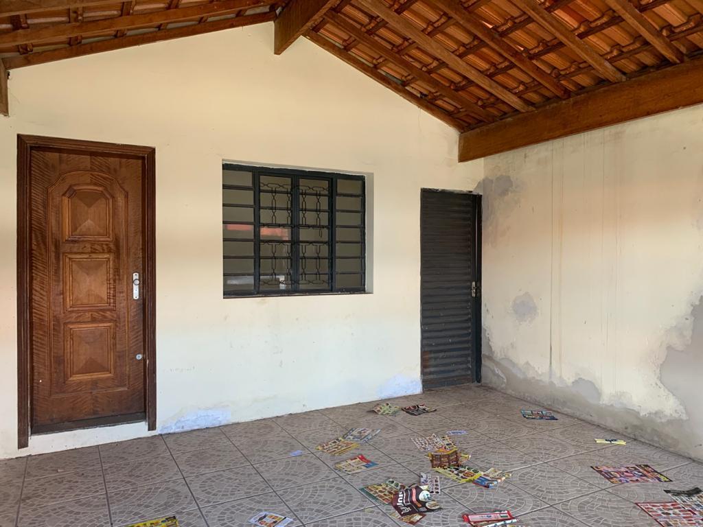 Casa à venda com 3 quartos, 100m² - Foto 2