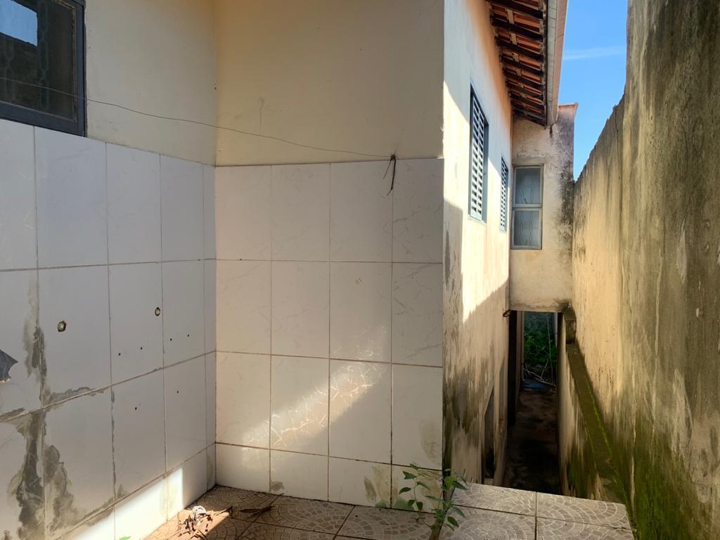 Casa à venda com 3 quartos, 100m² - Foto 5