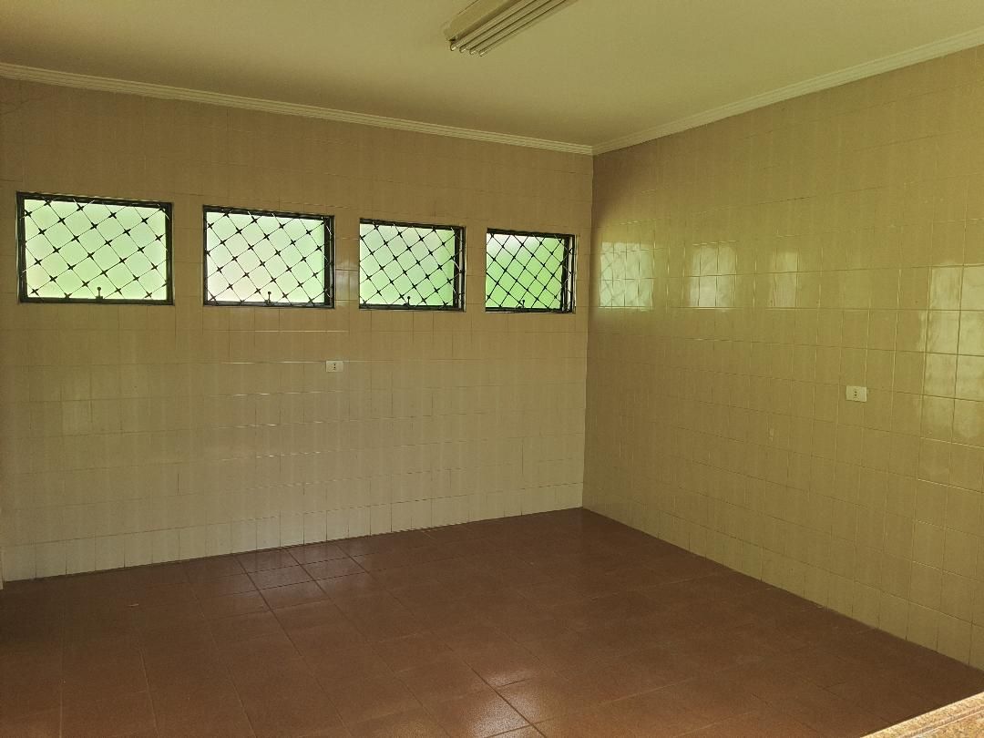 Casa à venda com 3 quartos, 180m² - Foto 4