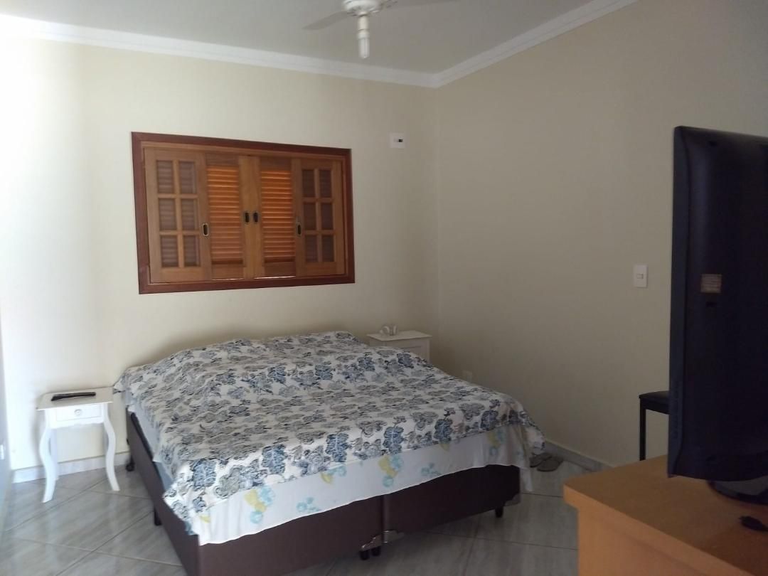 Chácara à venda com 2 quartos, 330m² - Foto 15