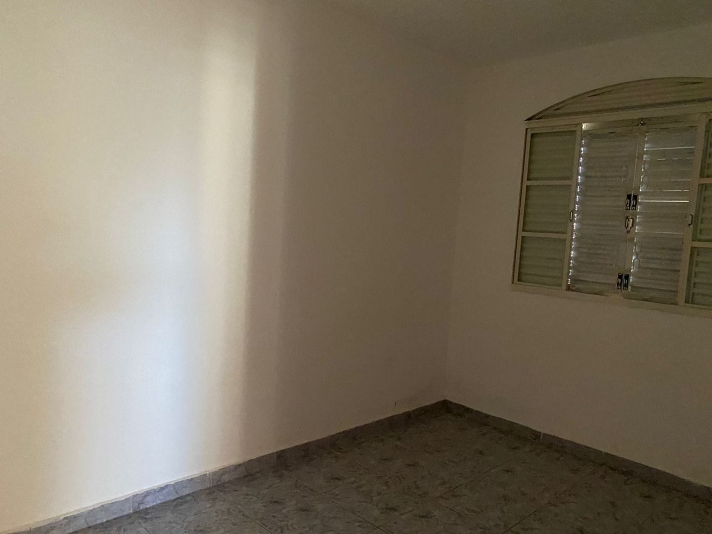 Casa à venda com 2 quartos, 300m² - Foto 10