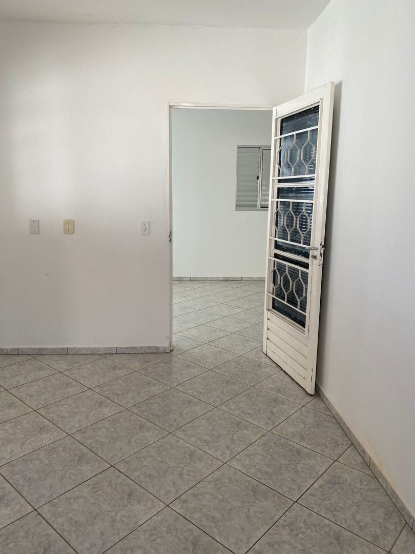 Casa à venda com 2 quartos, 300m² - Foto 20