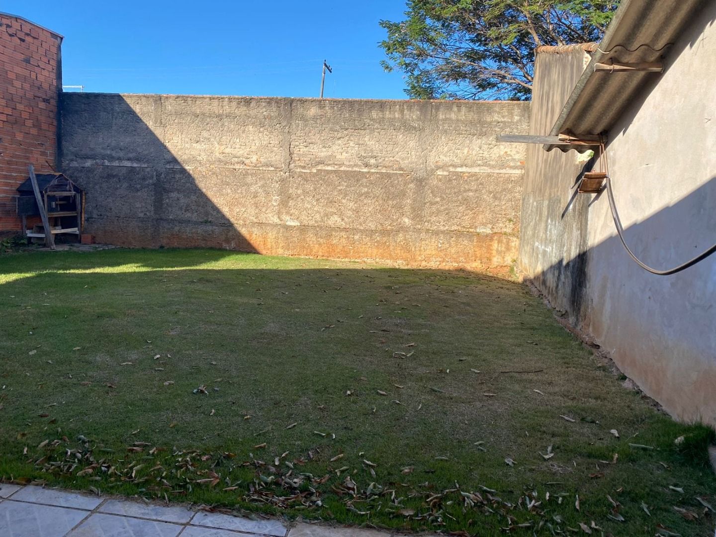 Casa à venda com 2 quartos, 300m² - Foto 4