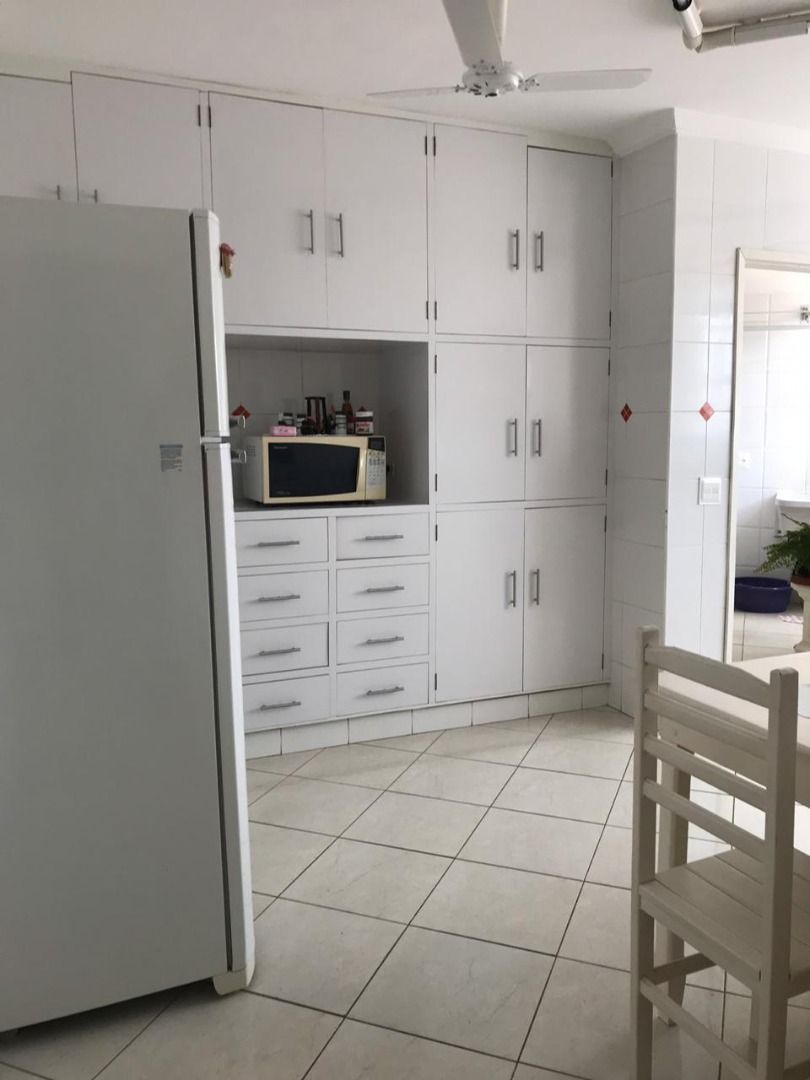 Apartamento à venda com 3 quartos, 156m² - Foto 16