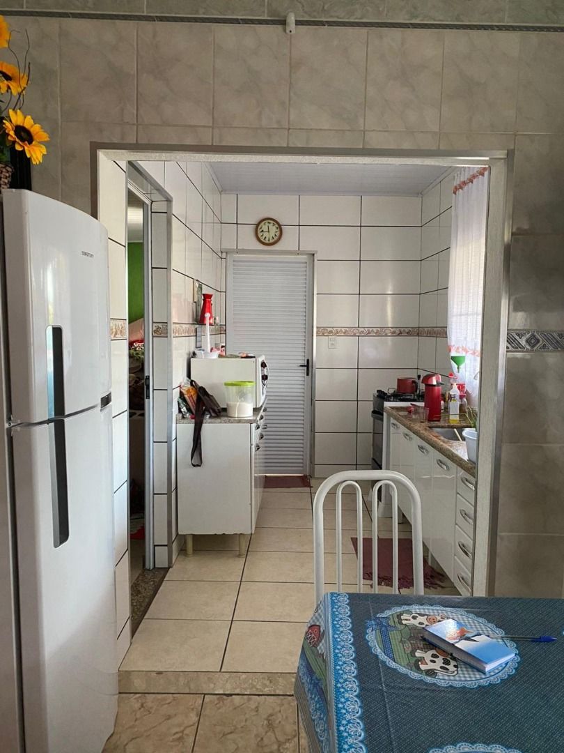 Casa à venda com 3 quartos, 82m² - Foto 10