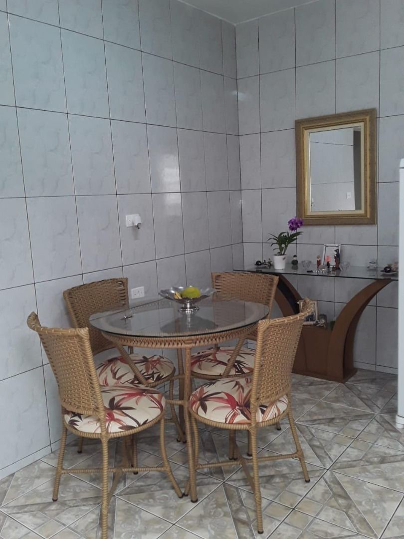 Casa à venda com 2 quartos, 69m² - Foto 1