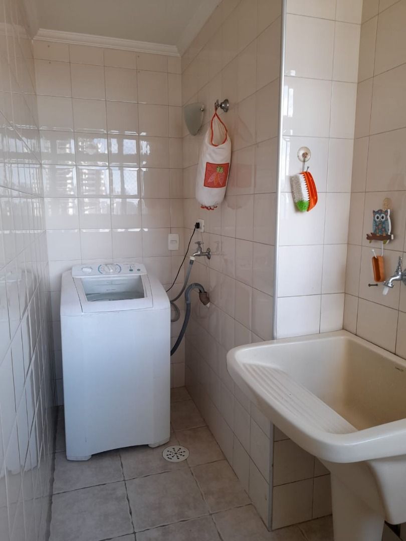 Apartamento à venda com 3 quartos, 137m² - Foto 8