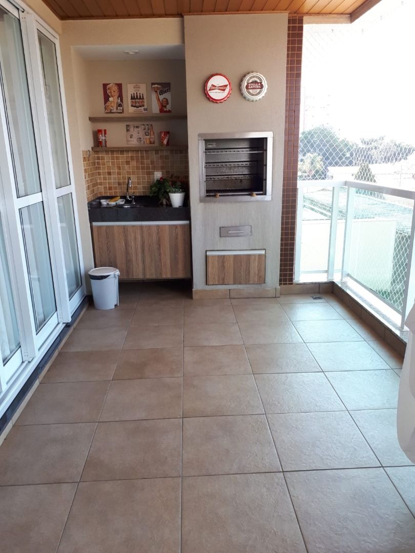 Apartamento à venda com 3 quartos, 140m² - Foto 9