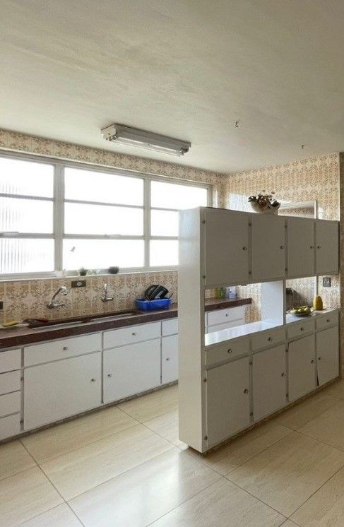 Apartamento à venda com 3 quartos, 156m² - Foto 3