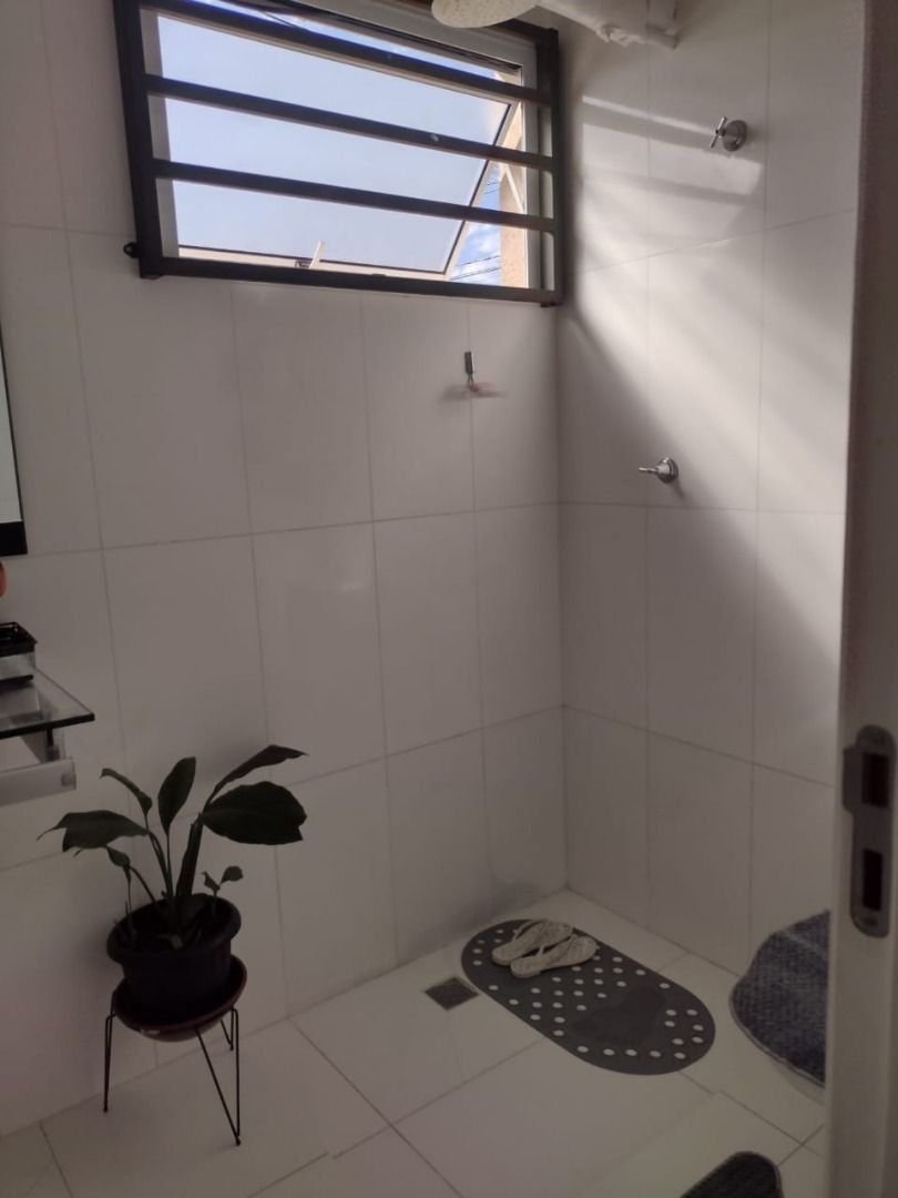 Casa à venda com 2 quartos, 65m² - Foto 11