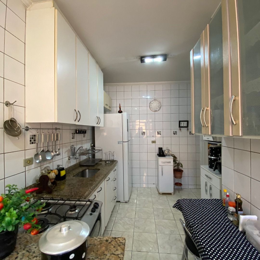 Apartamento à venda com 2 quartos, 74m² - Foto 18