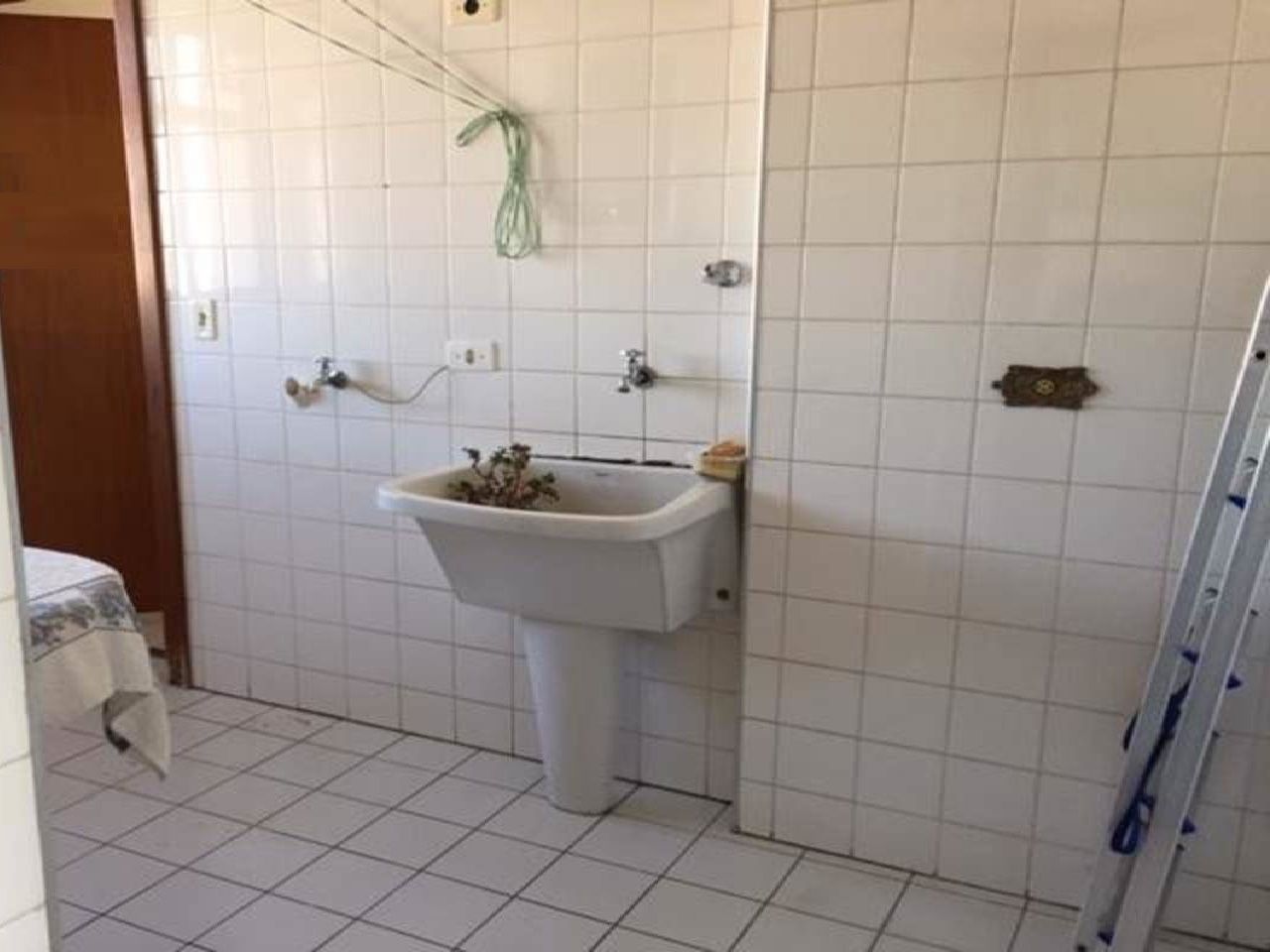 Apartamento à venda com 3 quartos, 145m² - Foto 29