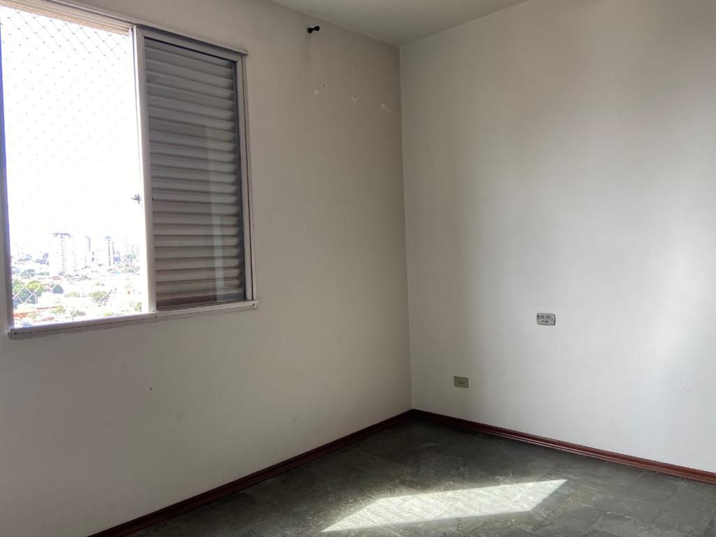 Apartamento à venda com 2 quartos, 80m² - Foto 2