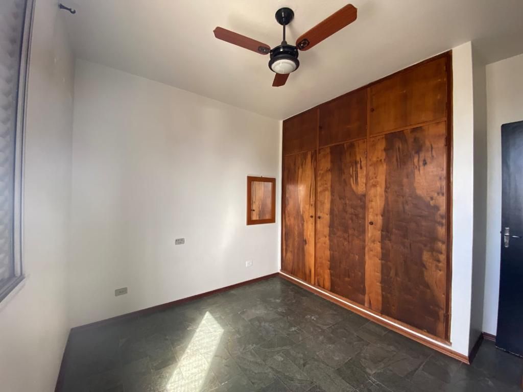 Apartamento à venda com 2 quartos, 80m² - Foto 3