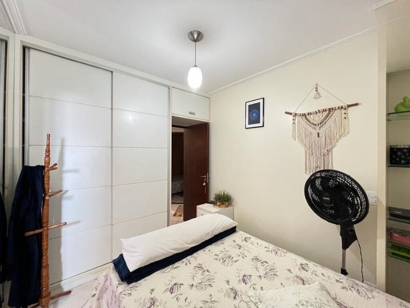 Apartamento à venda com 3 quartos, 77m² - Foto 7