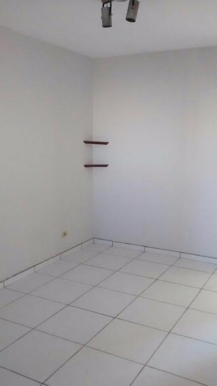 Apartamento à venda com 2 quartos, 58m² - Foto 9