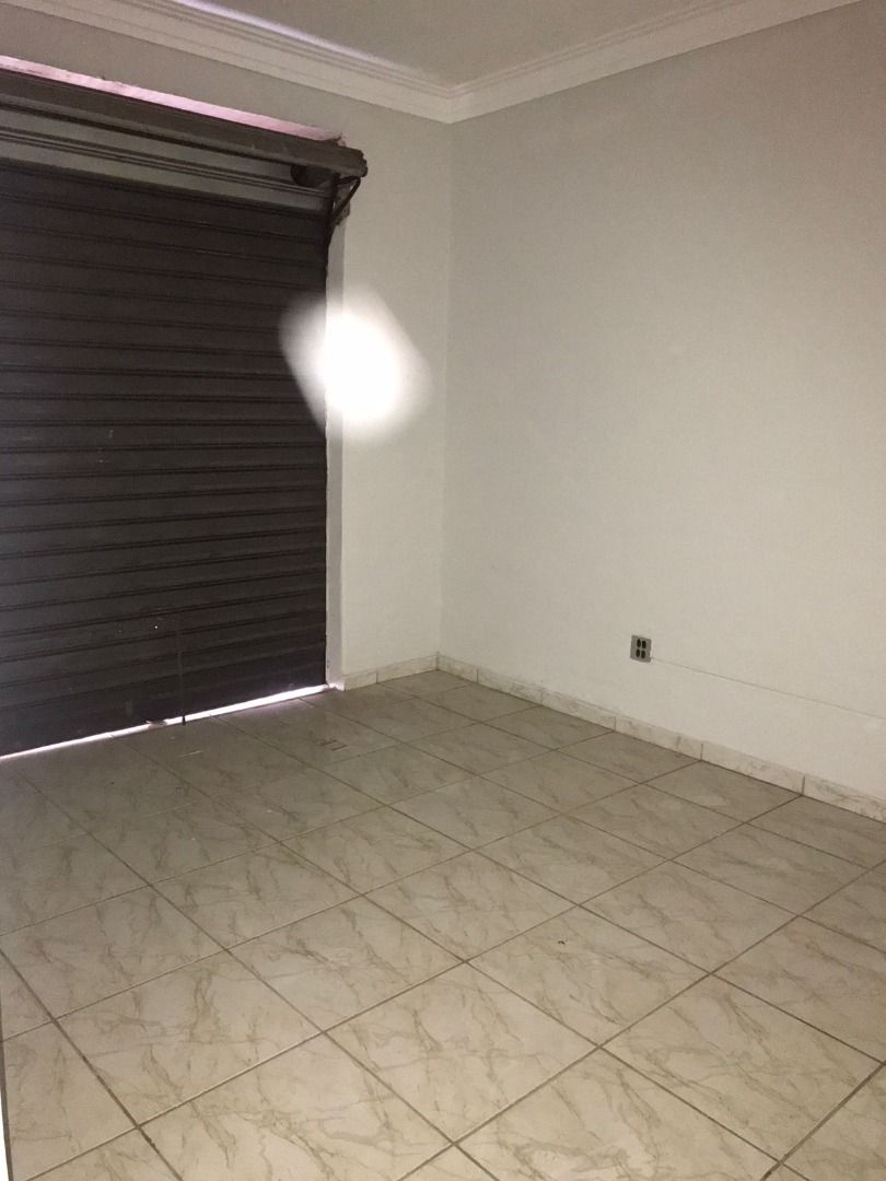 Casa para alugar com 3 quartos, 180m² - Foto 17