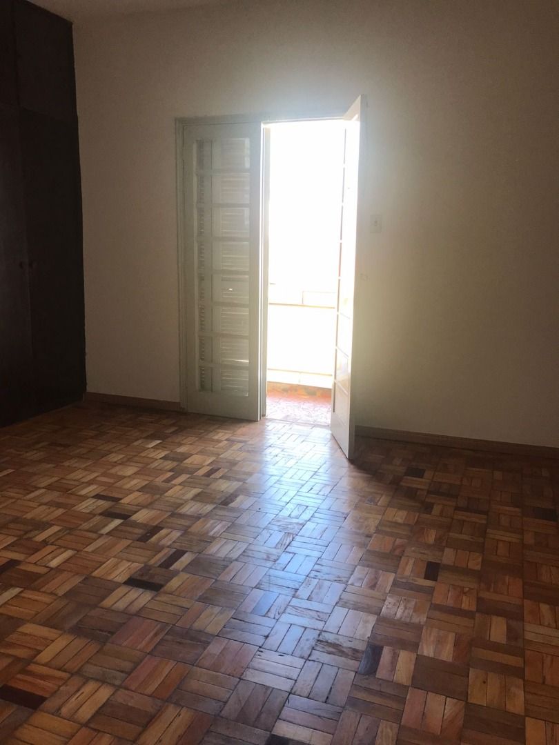 Casa para alugar com 3 quartos, 180m² - Foto 25