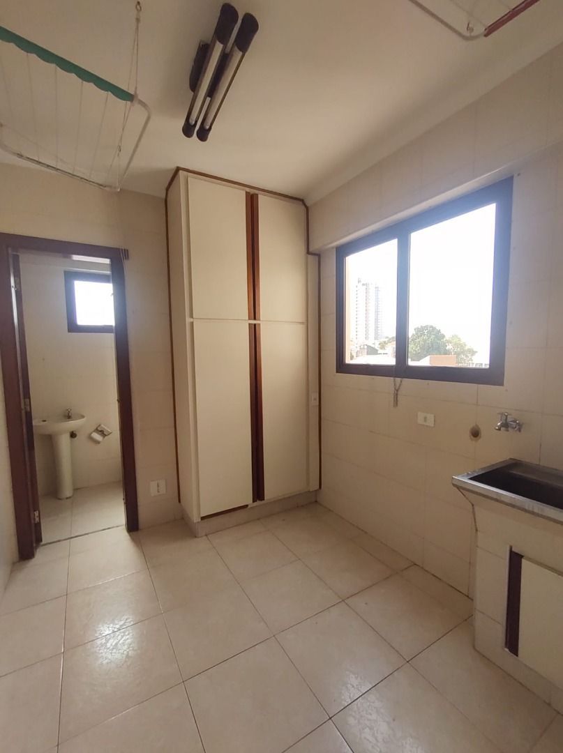 Apartamento à venda com 3 quartos, 151m² - Foto 19