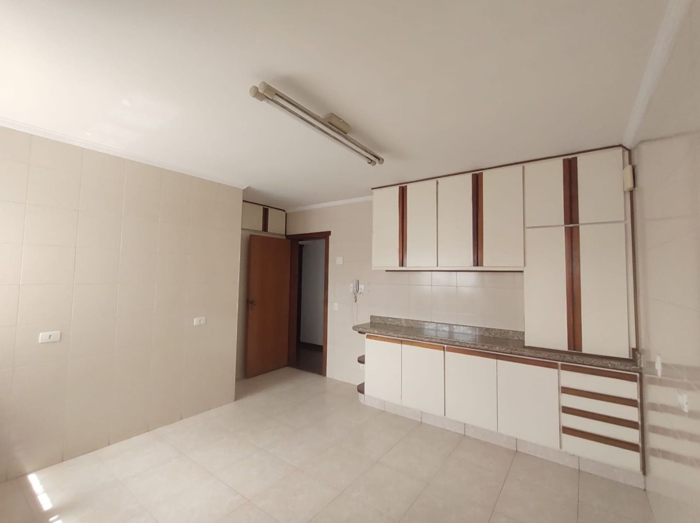 Apartamento à venda com 3 quartos, 151m² - Foto 5