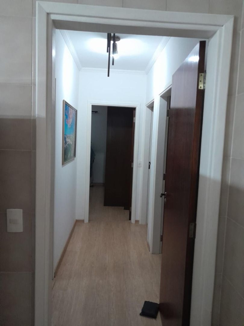 Casa à venda com 3 quartos, 205m² - Foto 8